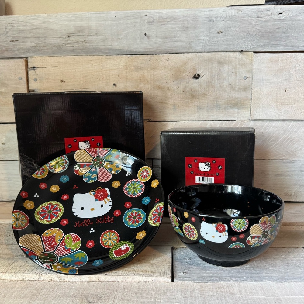 NIB Vintage 2000 Sanrio Hello Kitty Black Bowl and Plate Set